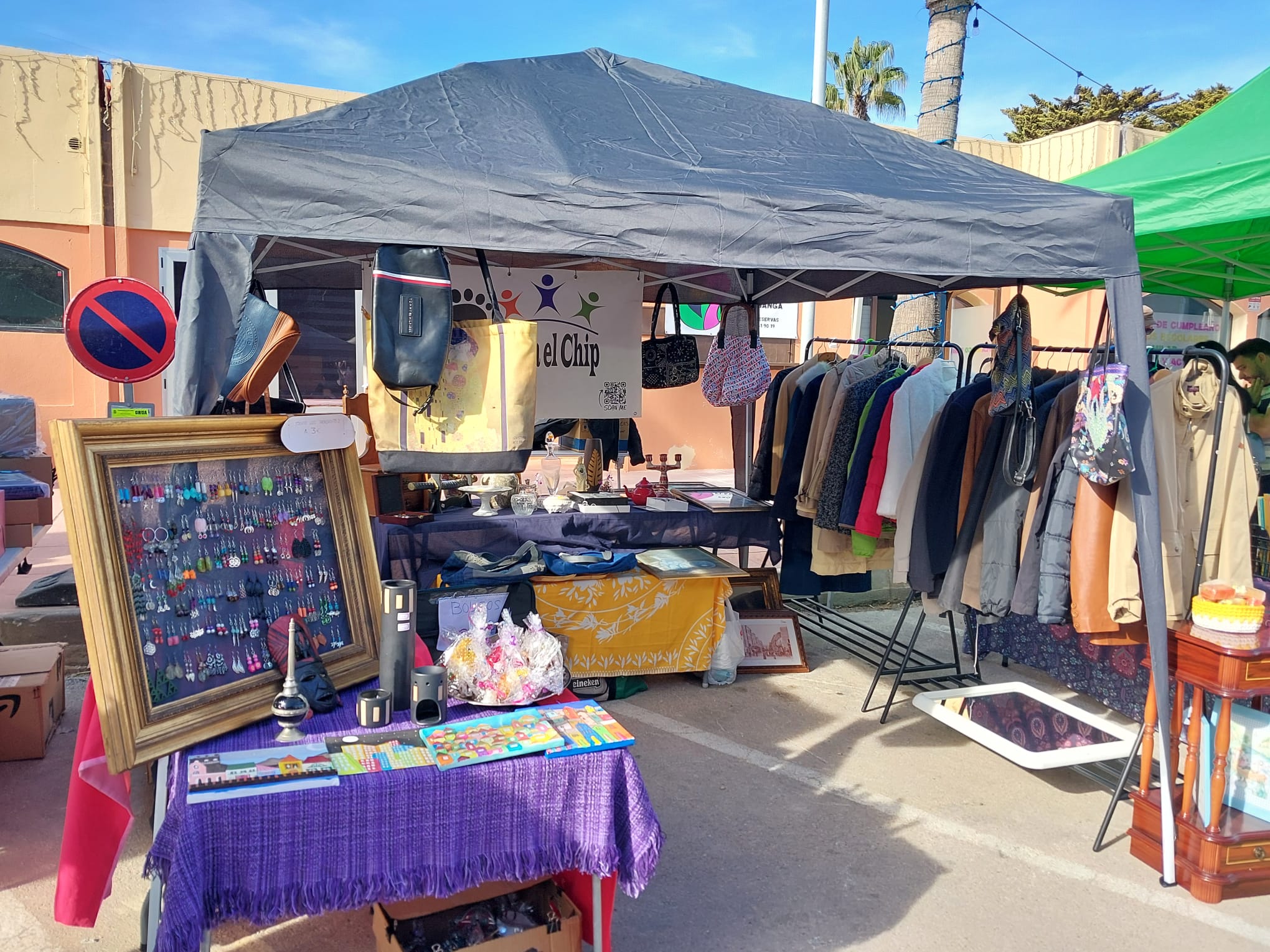 Mercadillo solidario en Cartagena