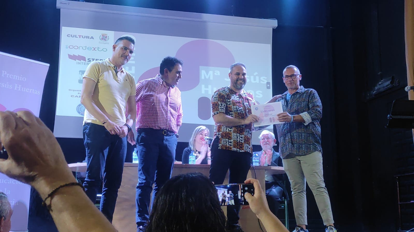 Reconocimiento labor humanitaria